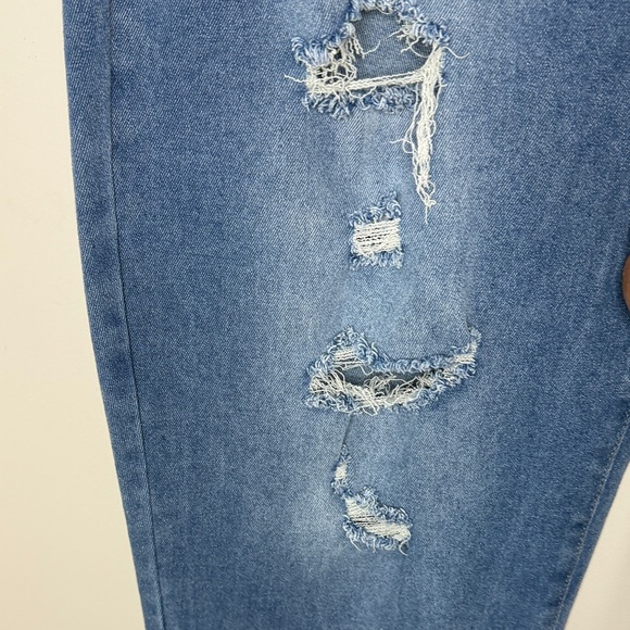Elite plus size distressed boyfriend cropped jeans light wash denim - Picture 10 of 15